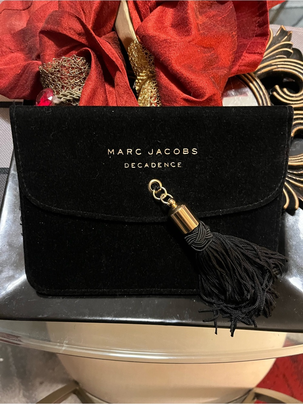 👏🏽👏🏼Beautiful Velvet Marc Jacobs Cosmetics Bag 💼